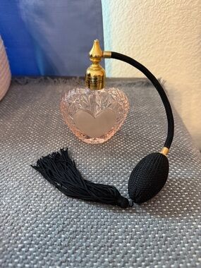 Vintage-style Heart Glass Atomizer Perfume Bottle - Pink